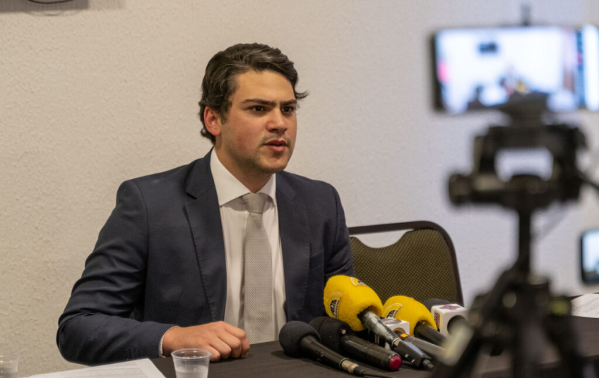 Prefeito Eduardo Bulhões anuncia entrega de fardamento, kits escolares e construção de 9 creches