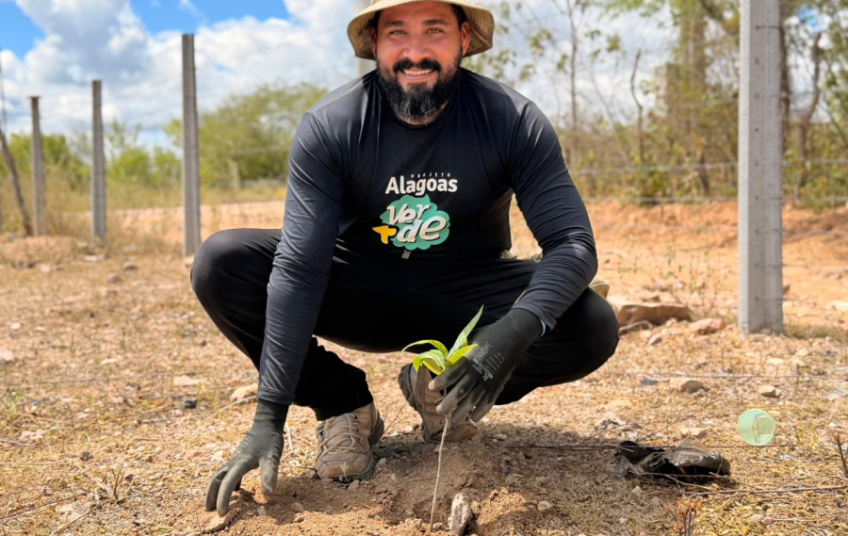 TJAL e órgãos parceiros aliam reflorestamento e educação ambiental em ação no Sertão alagoano